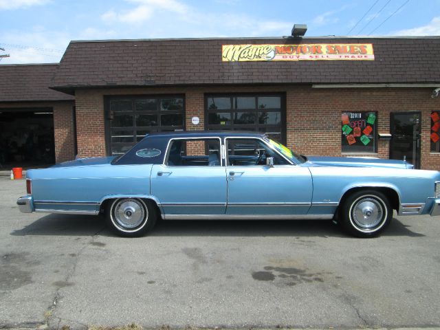 Lincoln Town Car 1978 photo 4