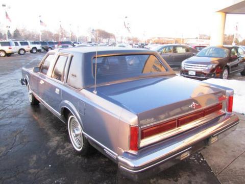 Lincoln Town Car 1984 photo 5