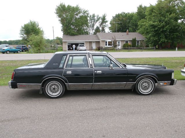 Lincoln Town Car 1989 photo 13