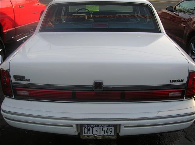 Lincoln Town Car 1991 photo 4