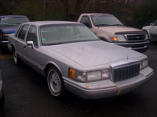 Lincoln Town Car 1991 photo 1