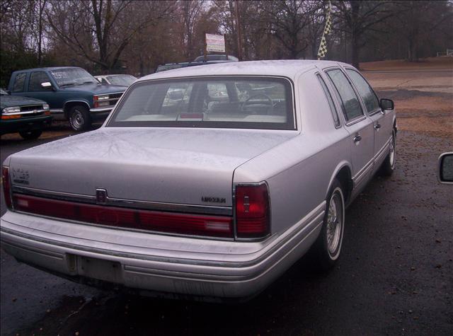 Lincoln Town Car 1991 photo 3