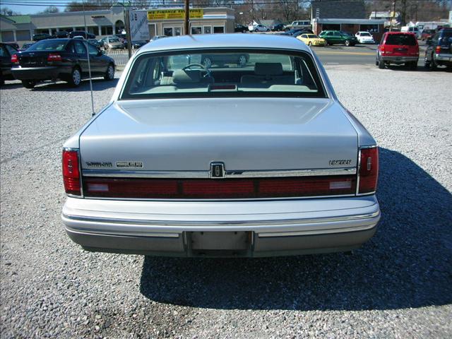 Lincoln Town Car 1991 photo 3