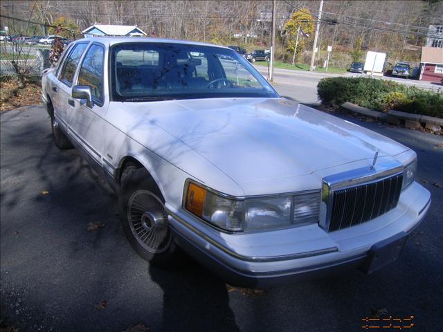 Lincoln Town Car 1991 photo 1