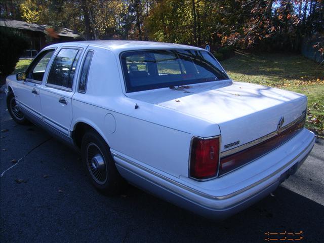 Lincoln Town Car 1991 photo 3