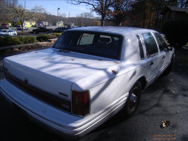 Lincoln Town Car 1991 photo 4