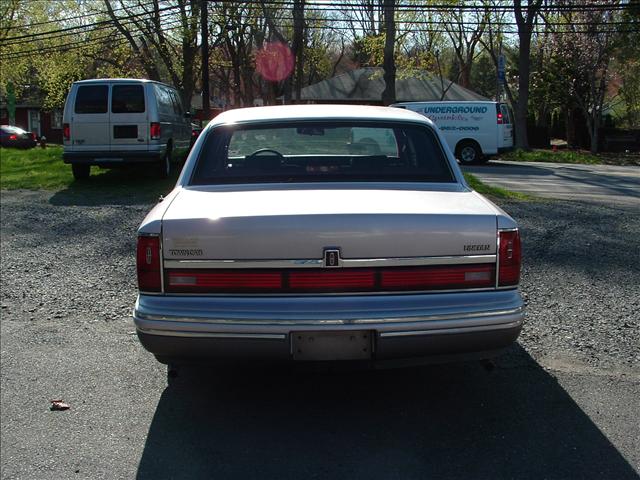 Lincoln Town Car 1991 photo 3