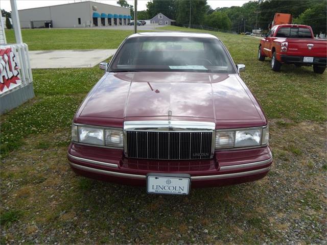 Lincoln Town Car 1992 photo 17