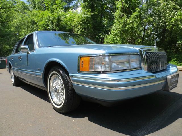 Lincoln Town Car 1993 photo 14