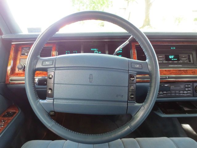 Lincoln Town Car 1993 photo 36