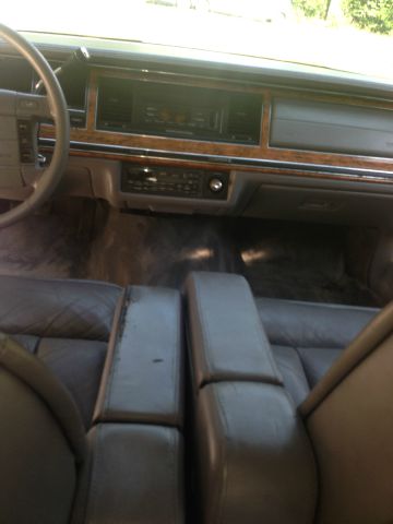 Lincoln Town Car 1993 photo 30