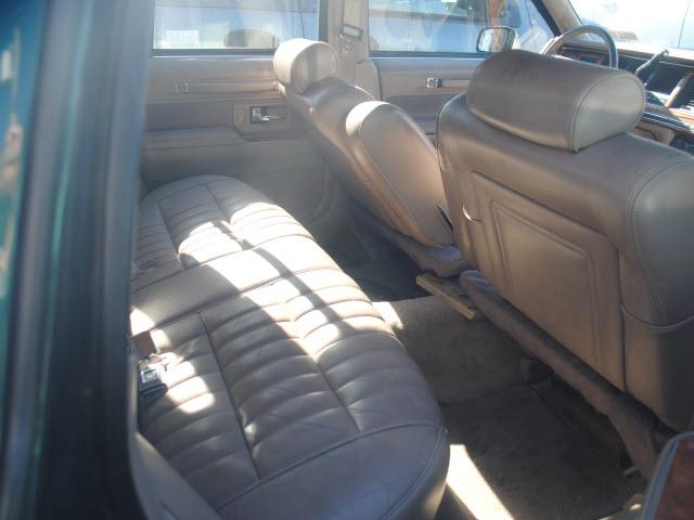 Lincoln Town Car 1993 photo 2