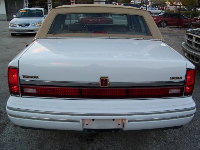 Lincoln Town Car 1993 photo 5