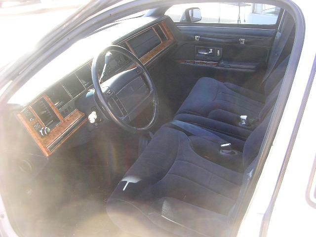 Lincoln Town Car 1993 photo 2