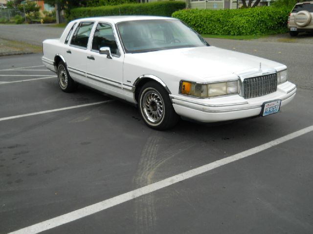 Lincoln Town Car 1994 photo 2