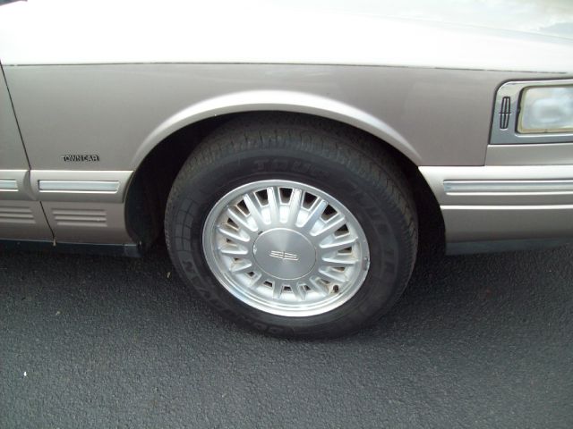 Lincoln Town Car 1995 photo 4