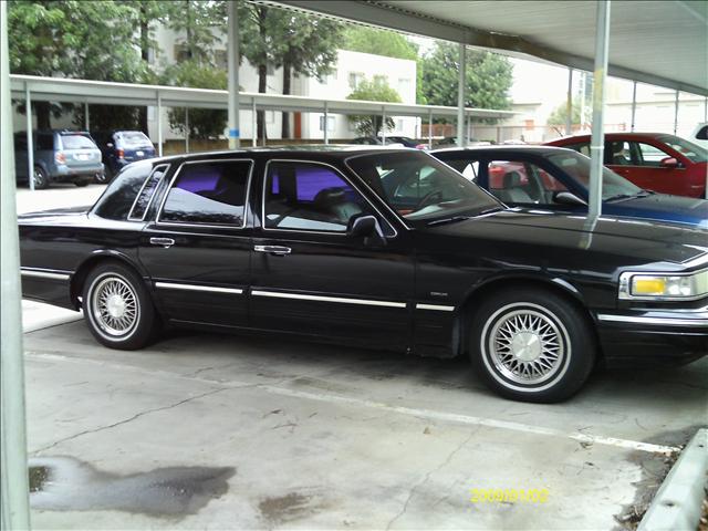 Lincoln Town Car 1995 photo 2