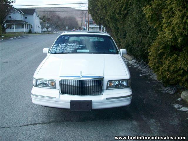 Lincoln Town Car 1995 photo 4