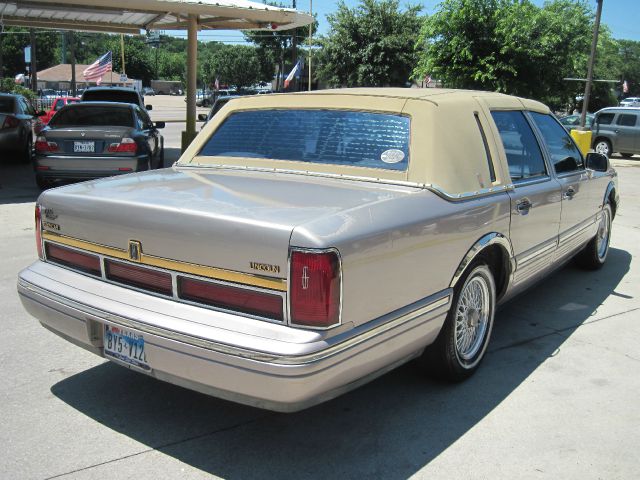 Lincoln Town Car 1995 photo 3