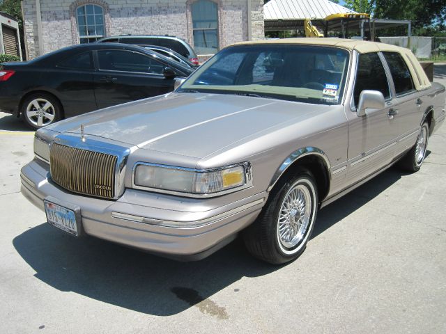 Lincoln Town Car 1995 photo 6