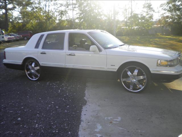 Lincoln Town Car 1996 photo 2