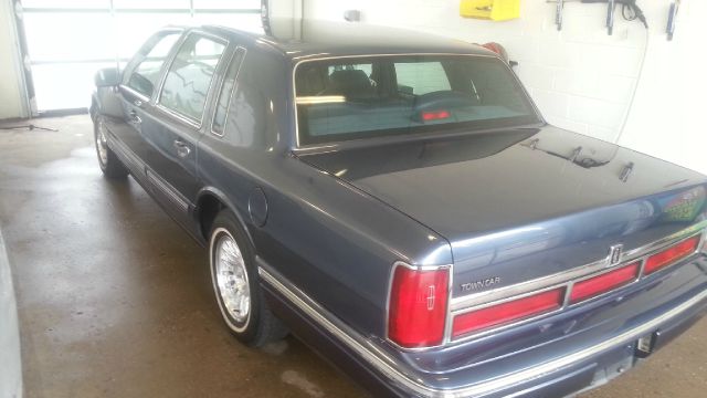 Lincoln Town Car 1996 photo 4