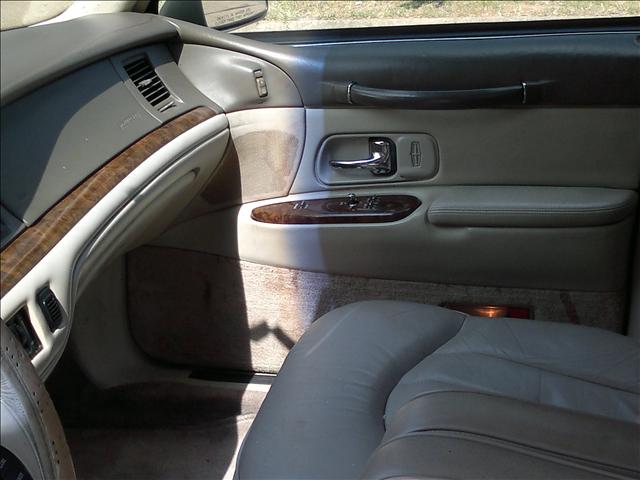 Lincoln Town Car 1996 photo 5