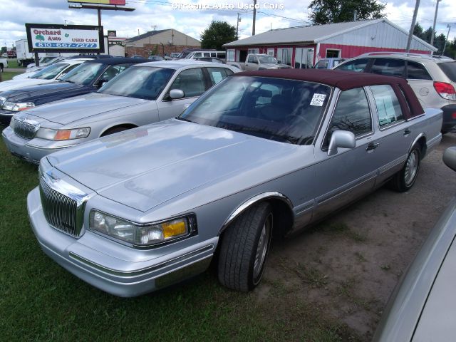 Lincoln Town Car 1996 photo 4