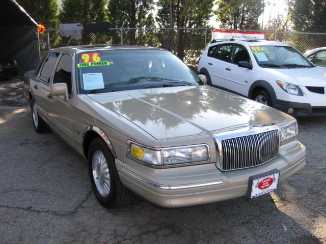 Lincoln Town Car Unknown Sedan