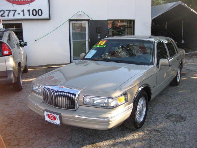 Lincoln Town Car 1996 photo 1