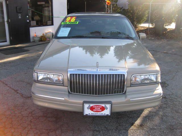 Lincoln Town Car 1996 photo 2