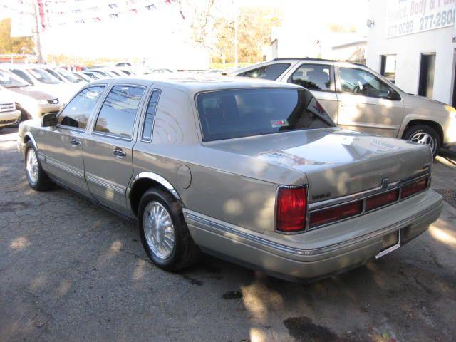 Lincoln Town Car 1996 photo 4