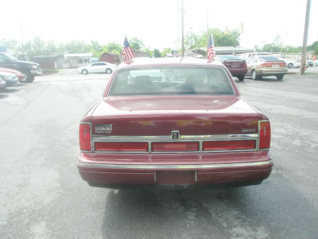 Lincoln Town Car 1996 photo 3