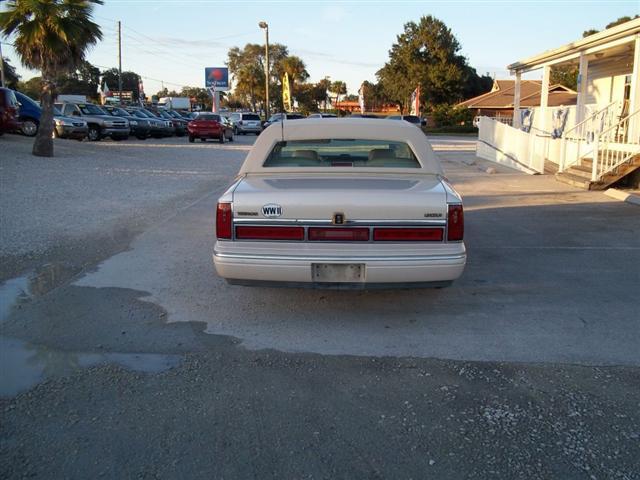 Lincoln Town Car 1996 photo 3