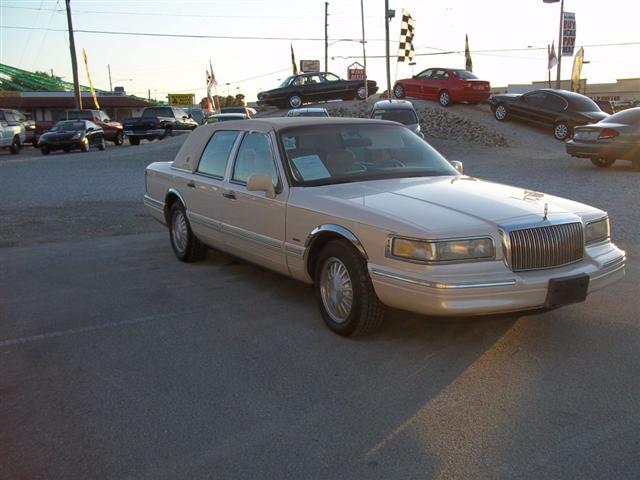 Lincoln Town Car 1996 photo 5