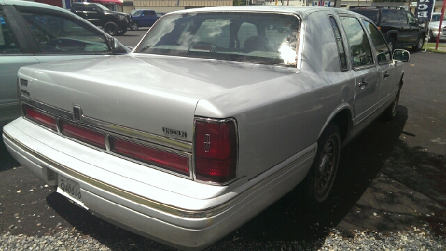 Lincoln Town Car 1996 photo 4