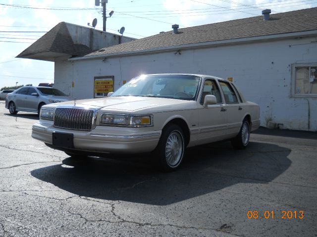 Lincoln Town Car 1996 photo 4