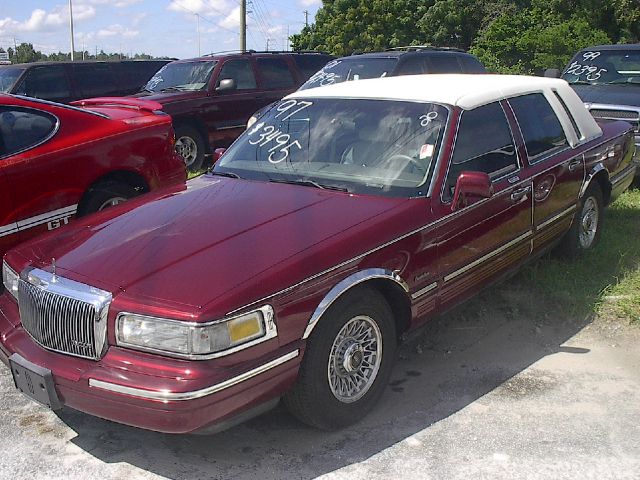 Lincoln Town Car 1997 photo 3