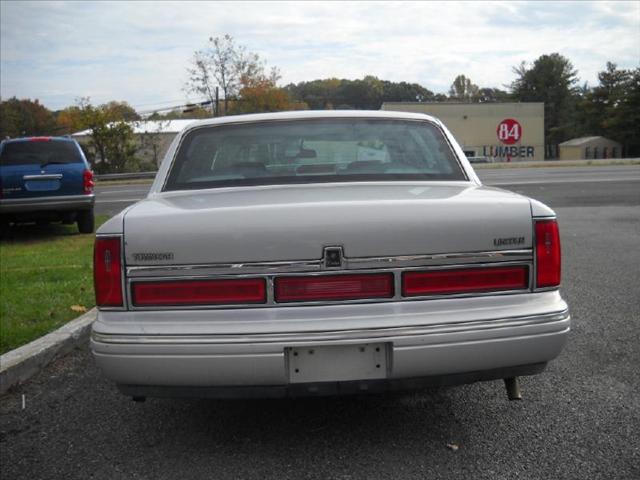 Lincoln Town Car 1997 photo 2