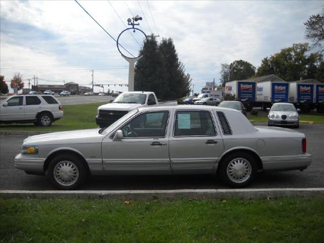 Lincoln Town Car 1997 photo 3