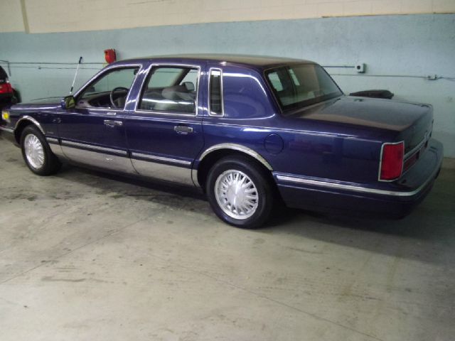 Lincoln Town Car 1997 photo 1