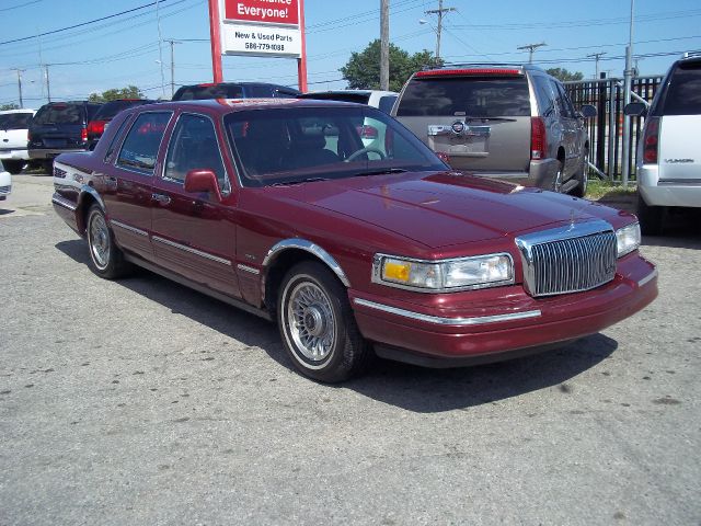 Lincoln Town Car 1997 photo 4