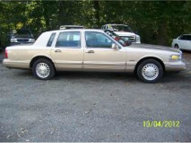 Lincoln Town Car 1997 photo 3