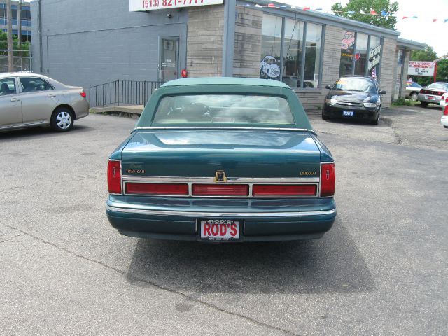 Lincoln Town Car 1997 photo 14