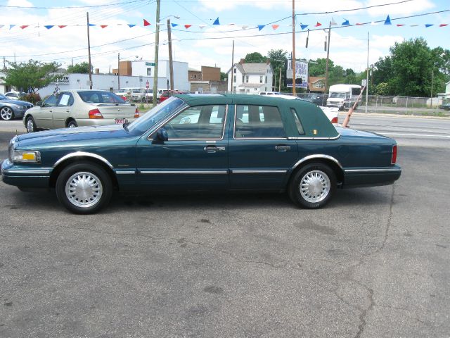 Lincoln Town Car 1997 photo 15