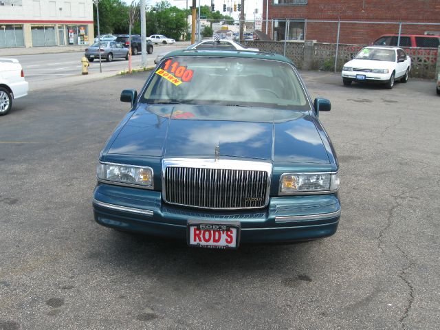 Lincoln Town Car 1997 photo 16