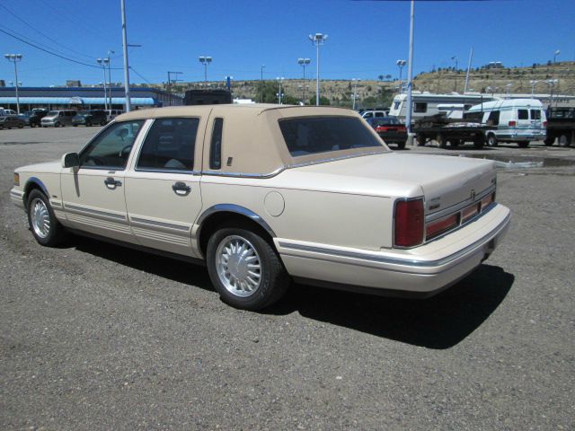 Lincoln Town Car 1997 photo 1