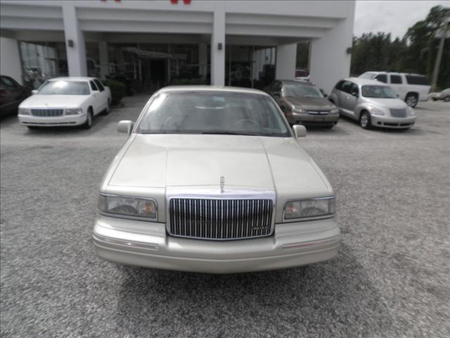 Lincoln Town Car 1997 photo 3