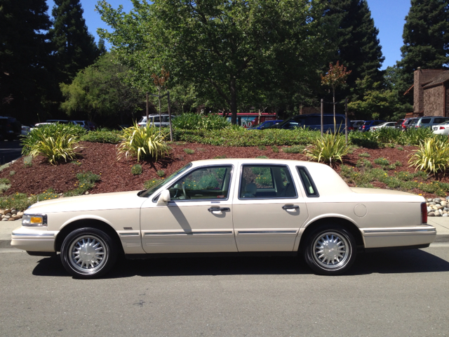 Lincoln Town Car ZR-2 Extended Cab Sedan