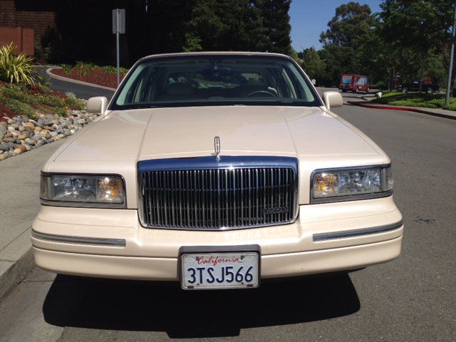 Lincoln Town Car 1997 photo 11